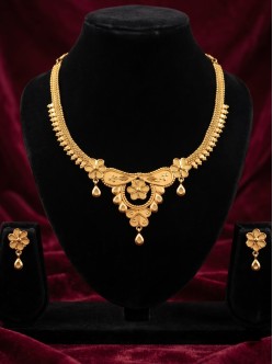 gold-pated-necklce-UBJKGN22